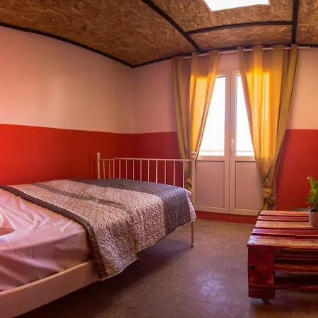 New Room For 2 In Center Хостел *