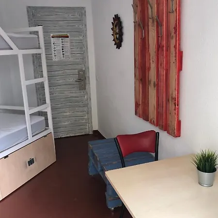 New Room For 2 In Center Хостел Льорет-де-Мар