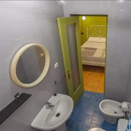 New Room For 2 In Center Хостел *