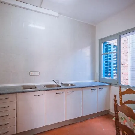 New Room For 2 In Center *